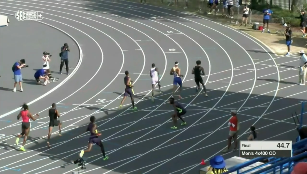 Unoffical 44.7 for Michael Norman in first race of 2026